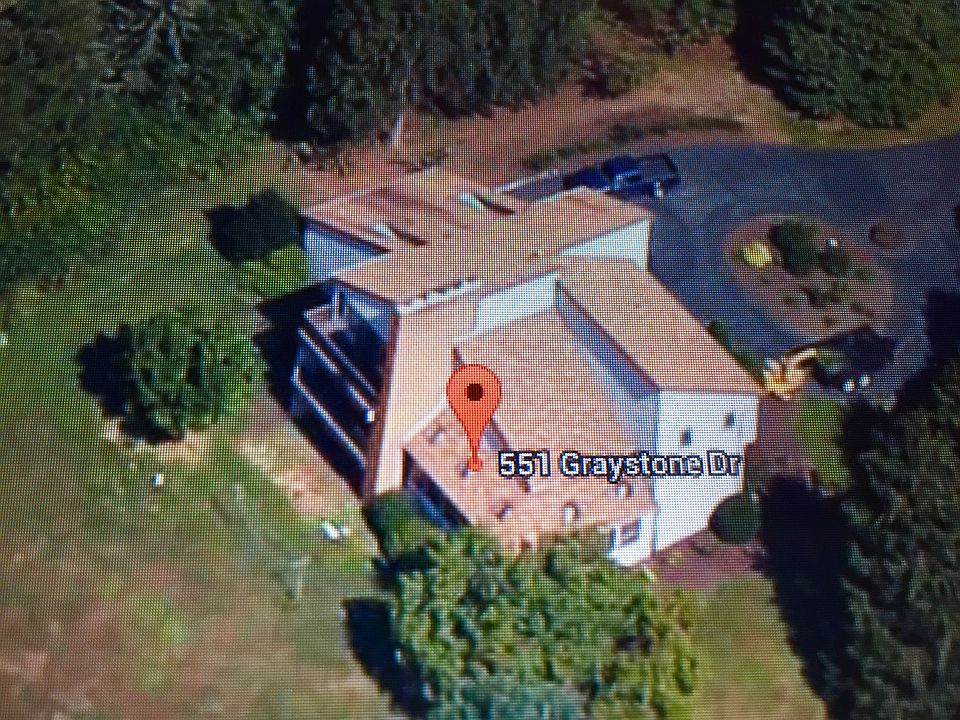 1st image of 551 Graystone Dr