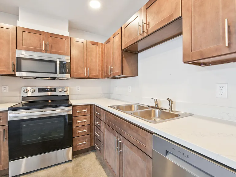 Woodring Apartments — Photo 9