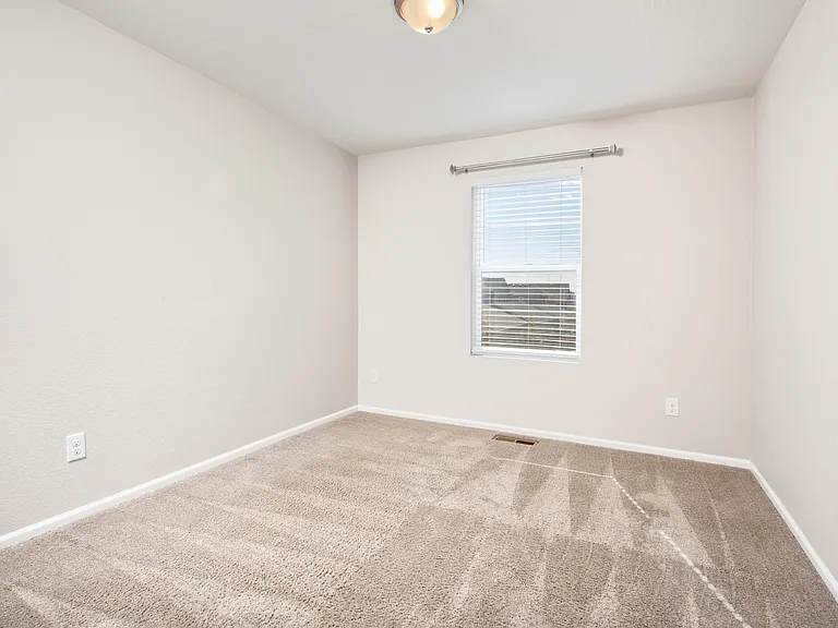 5725 N Hanover St — Photo 14