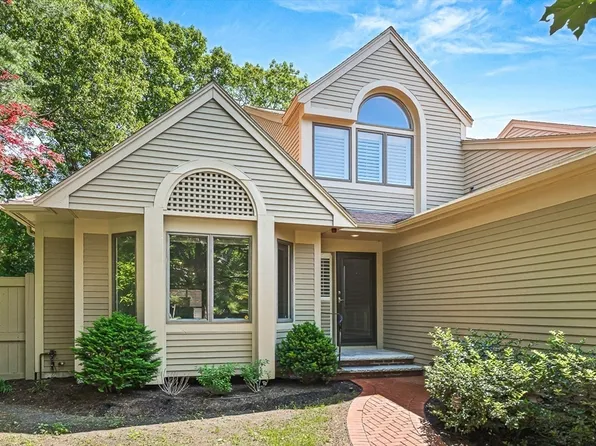 7 Wainwright Rd Unit 55, Winchester, MA 01890