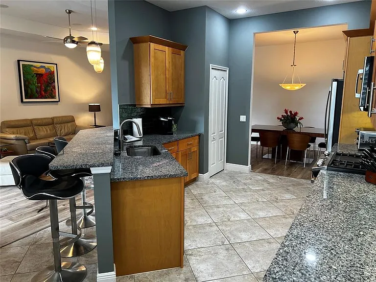 12051 Thornhill Ct — Photo 13