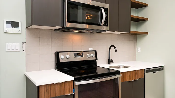 Rented by Nooklyn NYC LLC | media 21