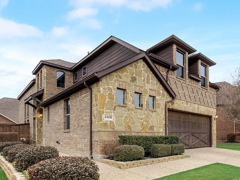 8408 La Fontaine Dr — Photo 17