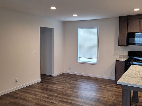 5th image of 1585 Ray Blvd #591