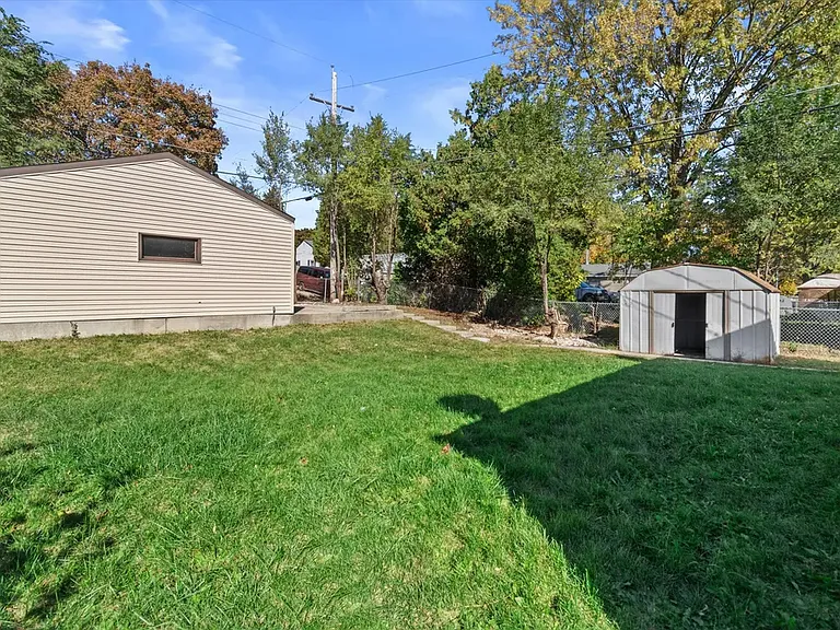 7928 W Grantosa Dr — Photo 6