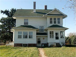3rd image of 574 Delta Ave
