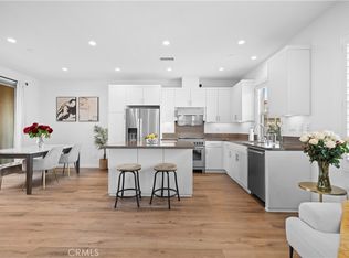 118 Outwest, Irvine, CA 92618