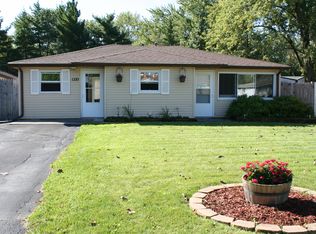 453 W Stanton Ln, Crete, IL 60417