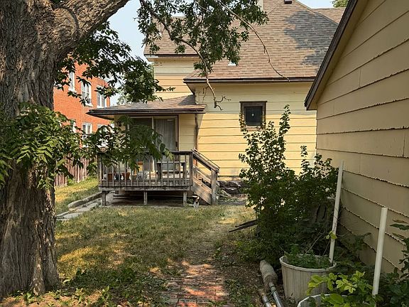 5th image of 237 E 2nd St