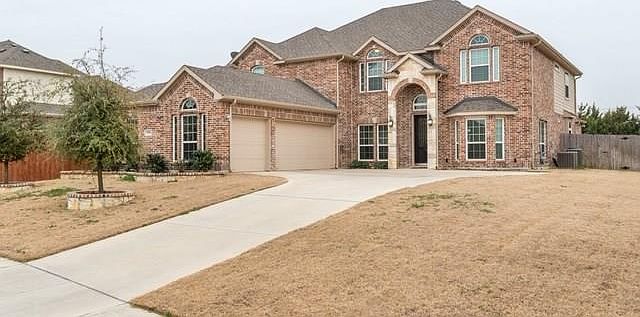 1st image of 1004 Regal Bluff Ln