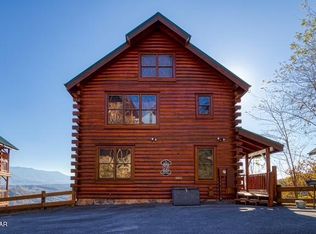 3045 Legacy Vista Dr, Sevierville, TN 37876