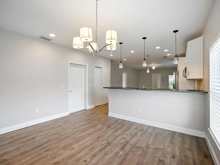 1878 Vamo Dr — Photo 7