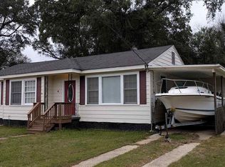 4 Meade Dr, Pensacola, FL 32526