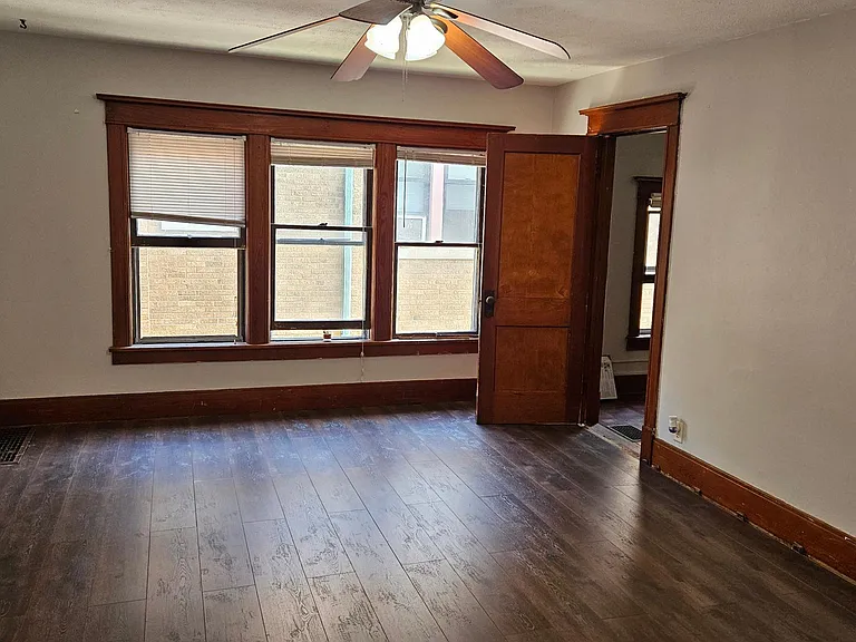 2304 Thor Ave #UPPER — Photo 2