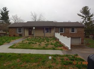 1552 Beech St, Radcliff, KY 40160