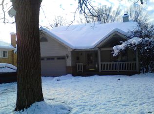 233 Jeanette Pl, Mundelein, IL