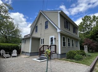 50 Brookdale Ave, Cranston, RI 02921