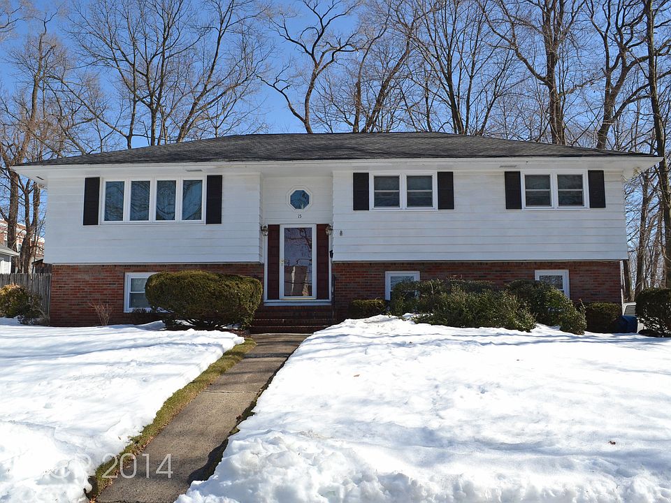 1st image of 15 Diedrick Pl
