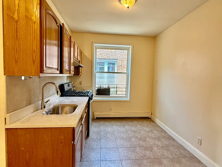 2830 W 35th St #2R — Photo 7