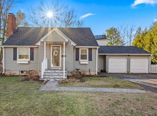 577 Maple Hill Ave, Newington, CT 06111