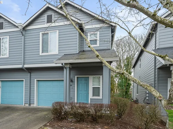 810 E 9th St APT B8, Newberg, OR 97132