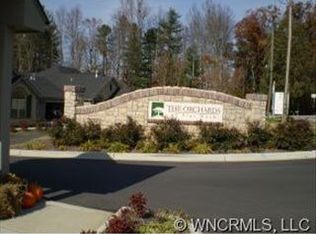 286 Summerfield Pl, Flat Rock, NC 28731