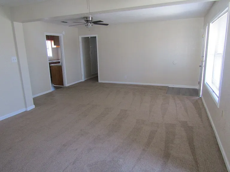 1306 Garth Dr — Photo 3