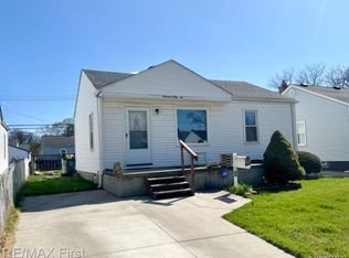 1452 E Madge Ave, Hazel Park, MI