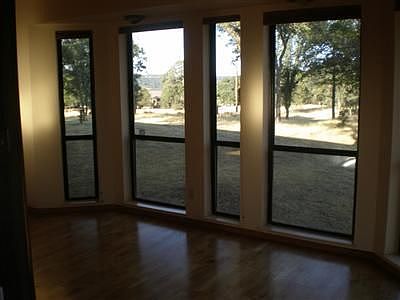 5th image of 3970 Lakeview Dr