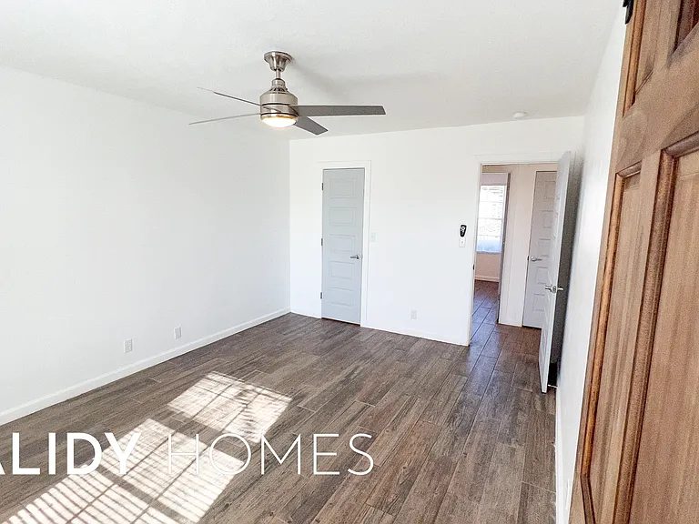 808 SE 13th St — Photo 22