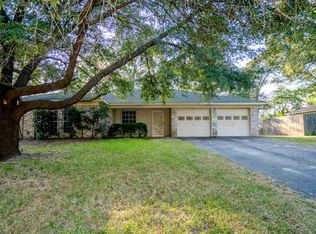 975 Melinda Ln, Tatum, TX 75691