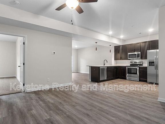 3rd image of 229B E Johnson Cir #109