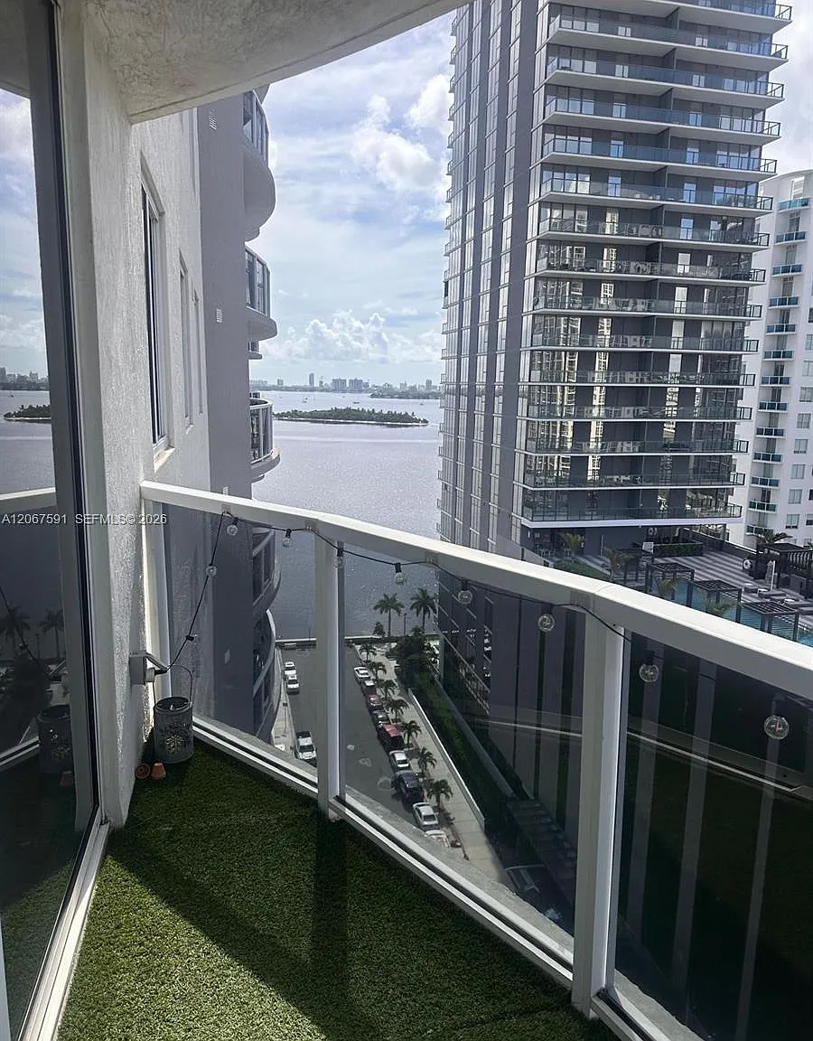 23 Biscayne Bay Condo — Photo 2