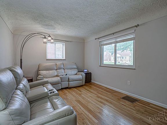 4th image of 7068 Mulberry St