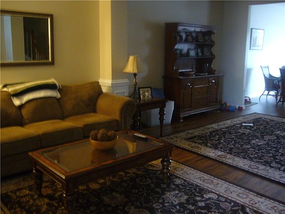 5th image of 158 Gillespie Ave