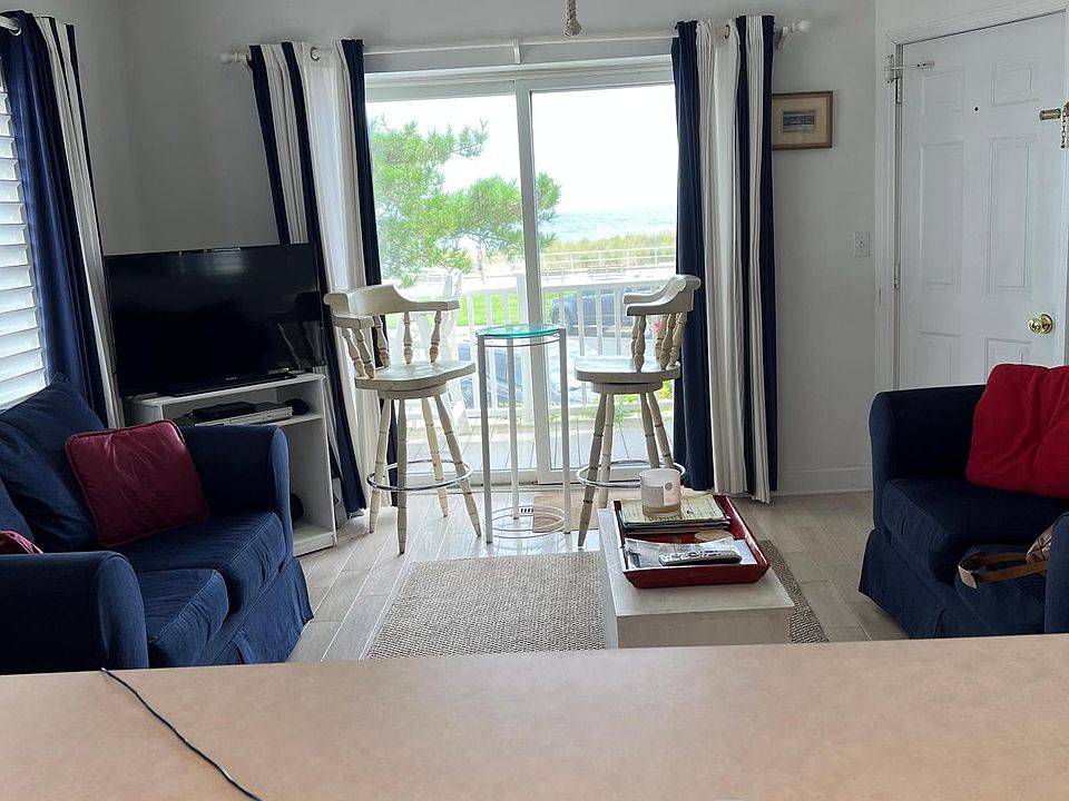 Work while you enjoy the ocean view