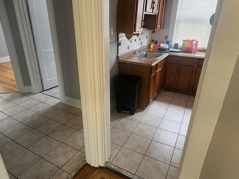 220 Ward Pl — Photo 9