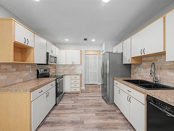 5th image of 3419 ANNETTE COURT