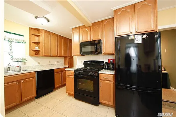 Sold by Century 21 American Homes | media 25