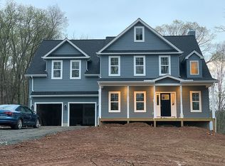 8380 Rogues Rd, Warrenton, VA 20187