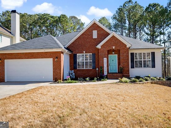 46 Fairway Dr, Newnan, GA 30265