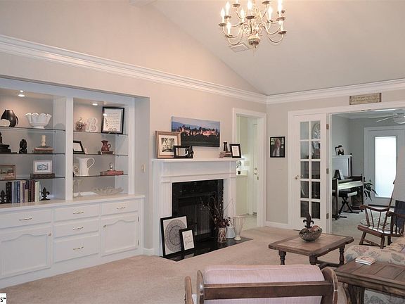 4th image of 103 Fairoaks Dr