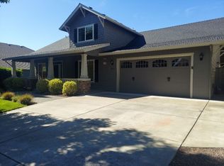 3849 Crystal Springs Dr, Medford, OR