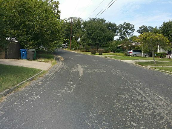 4th image of 402 Ginger Ln
