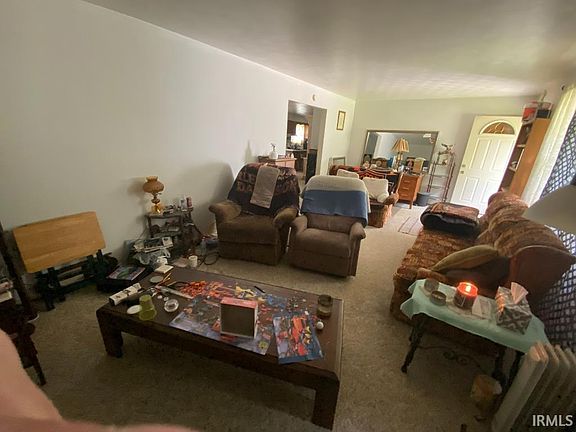 3rd image of 1601 W Sheffield Dr