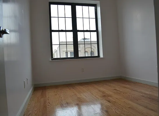 Rented by EXR | media 23