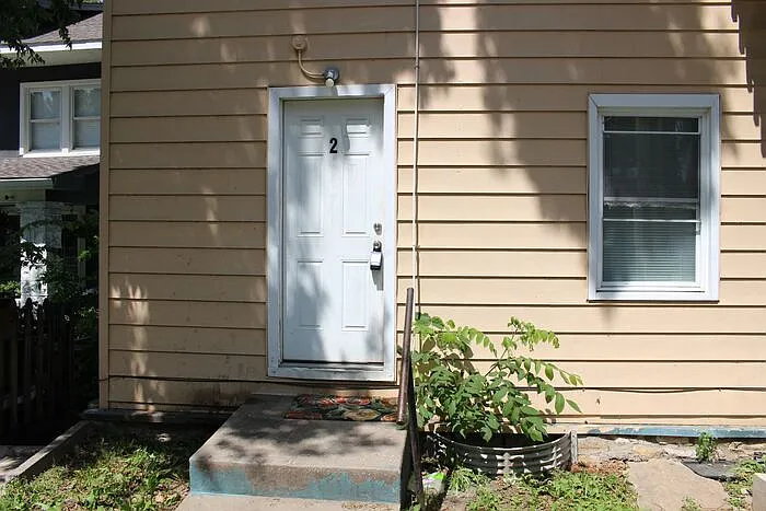 2 S 20th St #2