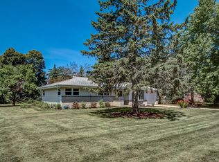 145 Rip Van Winkle Dr, Waukesha, WI 53186