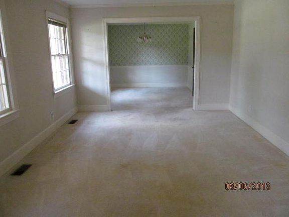 2nd image of 2733 Stewart Ln