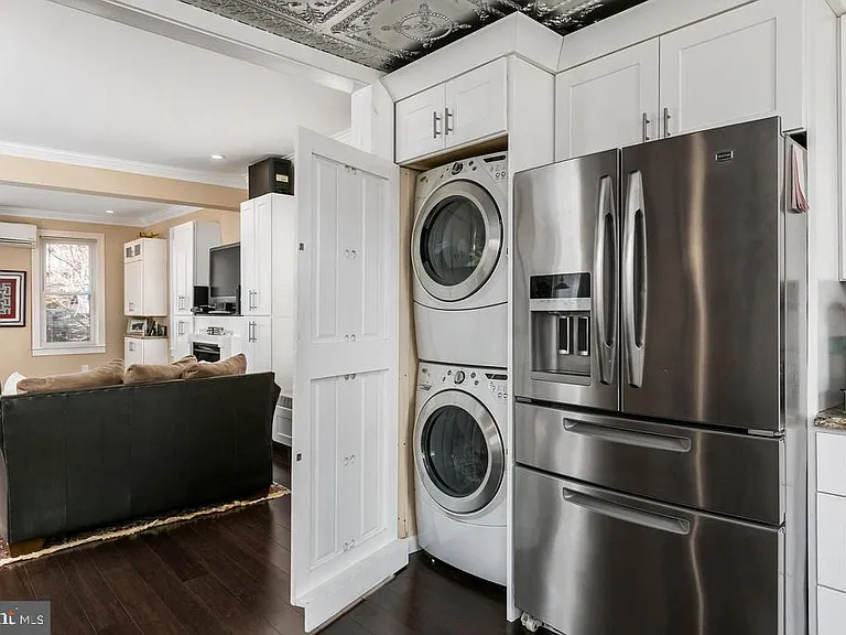 205 Douglass Ave — Photo 5